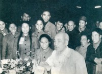 Tư tưởng Hồ Chí Minh về giáo dục đạo đức thanh niên
