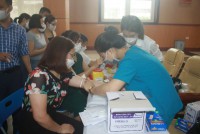 Trường Đại học Sao Đỏ tổ chức khám sức khỏe cho cán bộ, giảng viên, công nhân viên nhà trường năm 2022