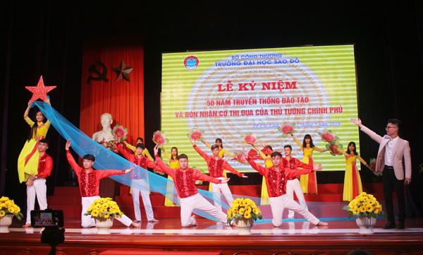 van nghe chao mung2